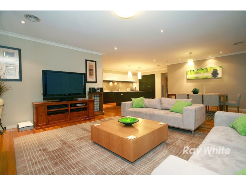 16 Biscay Grove, Lyndhurst VIC 3975