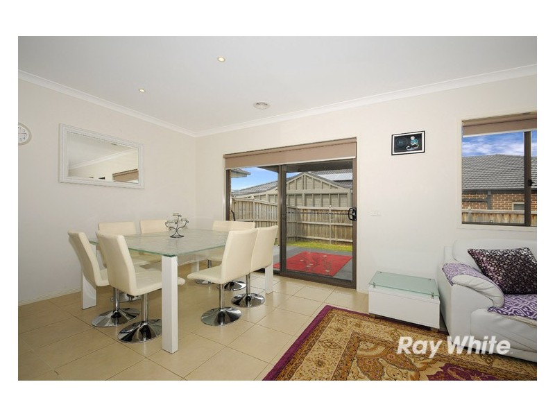 21 Autumn Fields Drive, Cranbourne North VIC 3977
