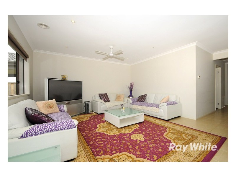 21 Autumn Fields Drive, Cranbourne North VIC 3977