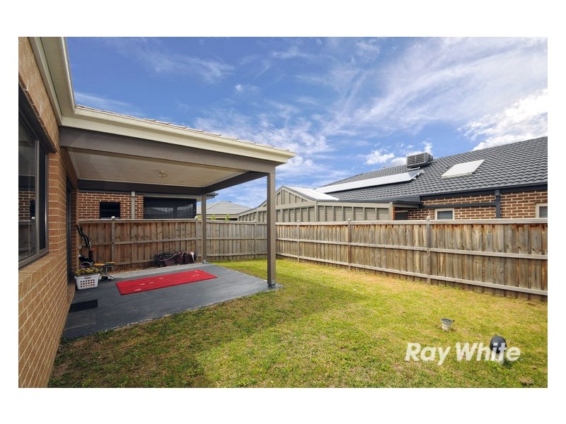 21 Autumn Fields Drive, Cranbourne North VIC 3977