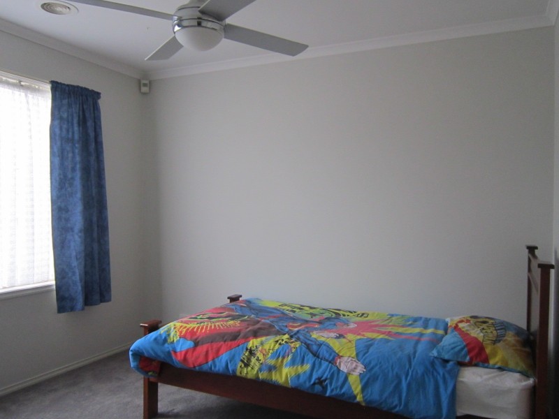 11 Mingay Place, Cranbourne West VIC 3977