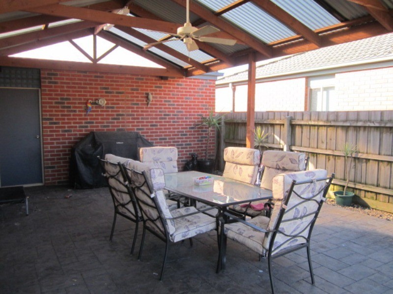 11 Mingay Place, Cranbourne West VIC 3977