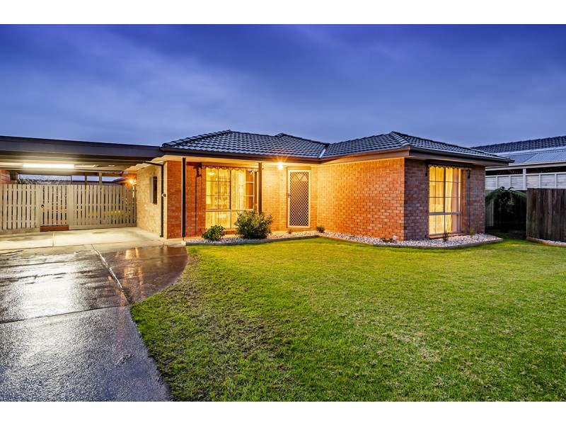 25 Toirram Crescent, Cranbourne VIC 3977