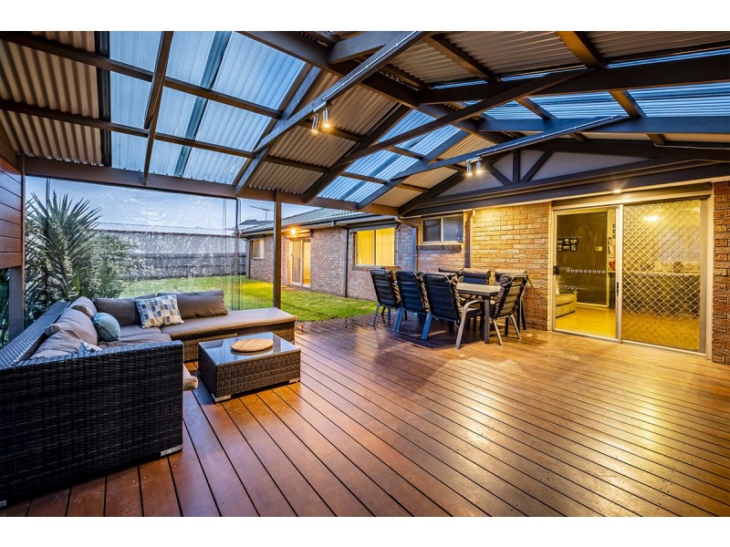 25 Toirram Crescent, Cranbourne VIC 3977