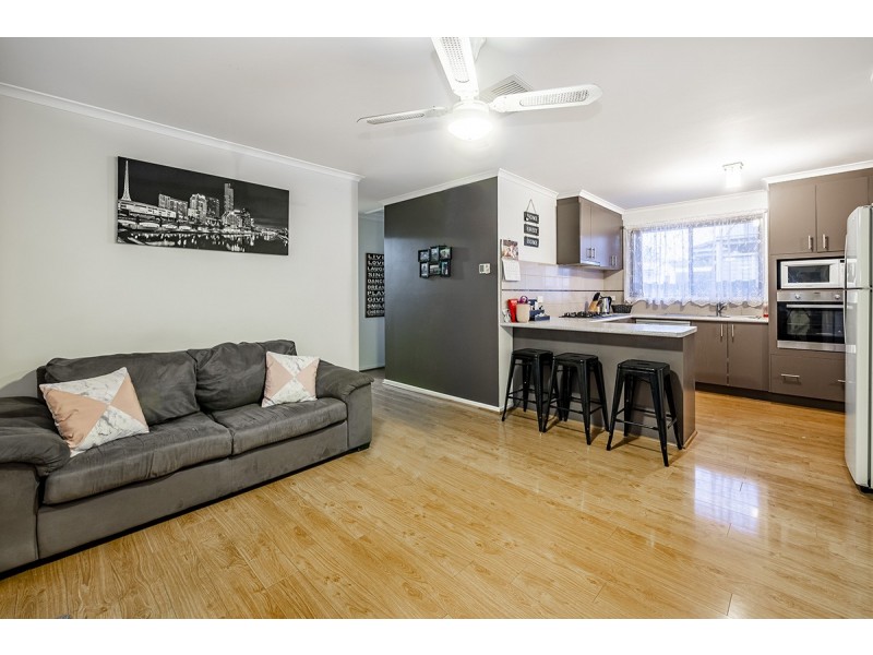 25 Toirram Crescent, Cranbourne VIC 3977