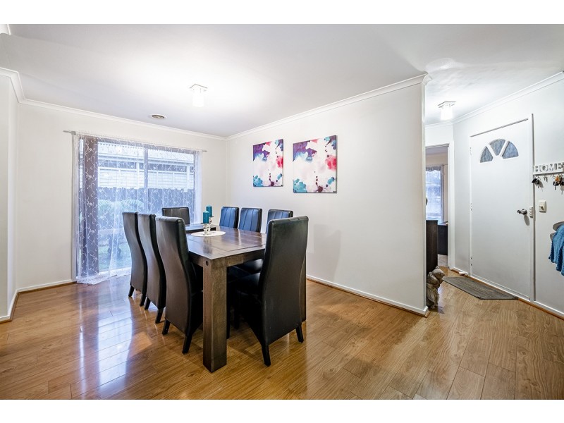 25 Toirram Crescent, Cranbourne VIC 3977
