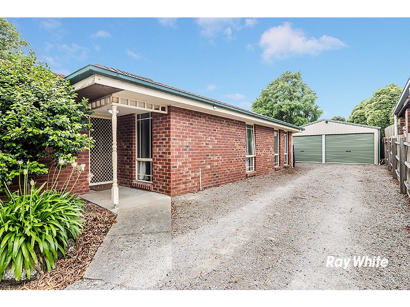34 Meeking Drive, Pakenham VIC 3810