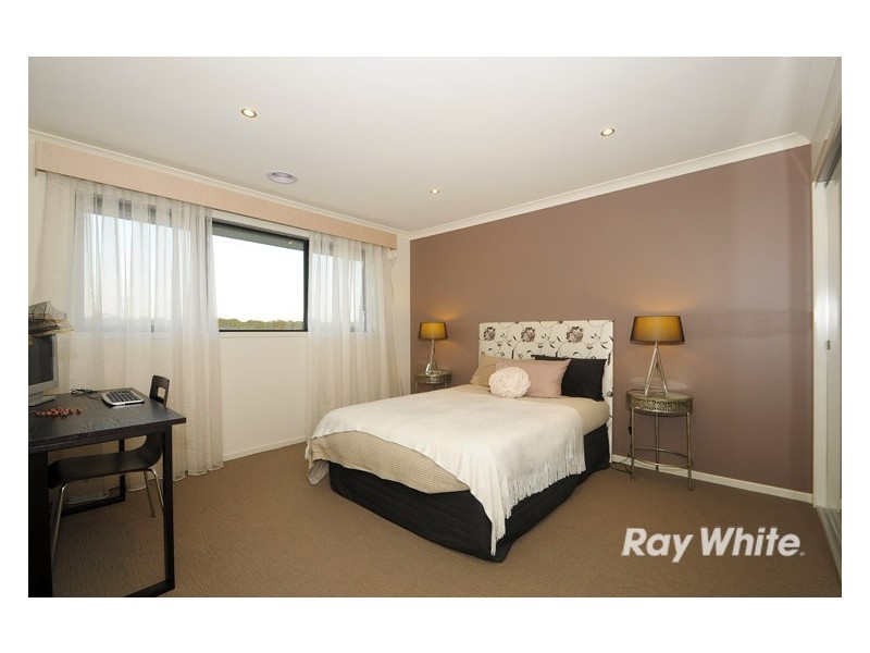 21 John Russell Road, Cranbourne West VIC 3977