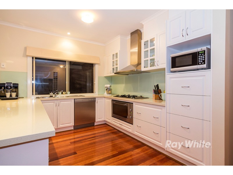 11 Firestone Green, Cranbourne VIC 3977