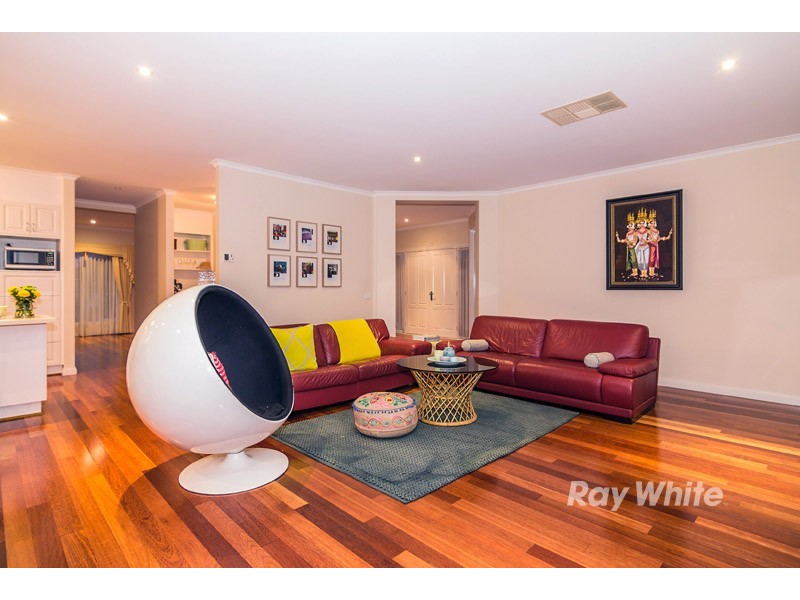 11 Firestone Green, Cranbourne VIC 3977