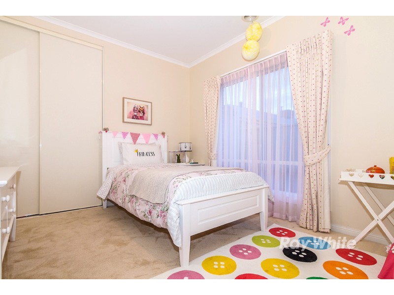 11 Firestone Green, Cranbourne VIC 3977