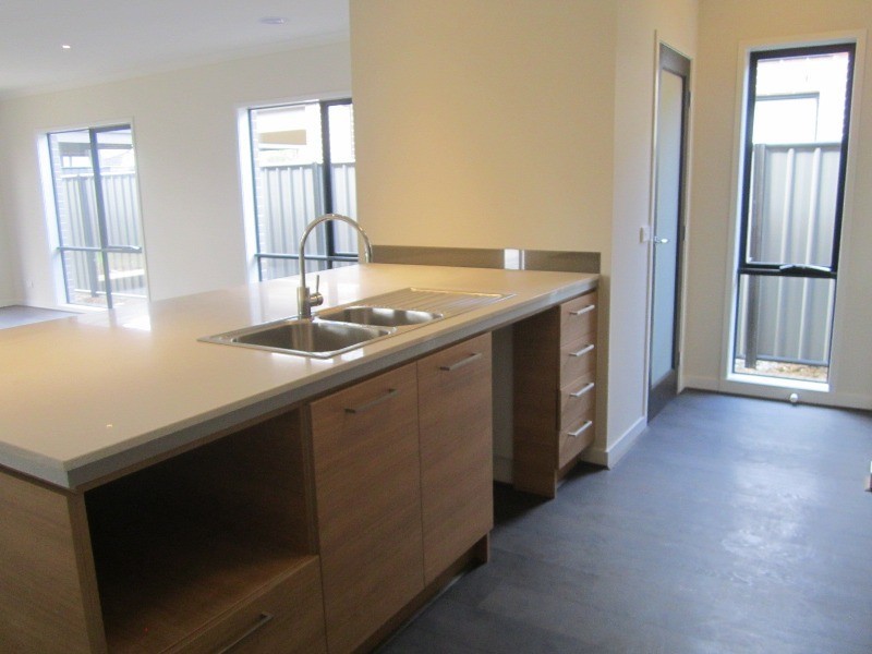 17a Forest Drive, Clyde North VIC 3978