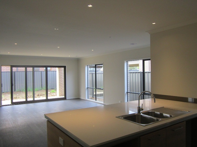 17a Forest Drive, Clyde North VIC 3978