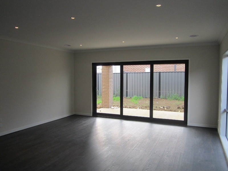 17a Forest Drive, Clyde North VIC 3978