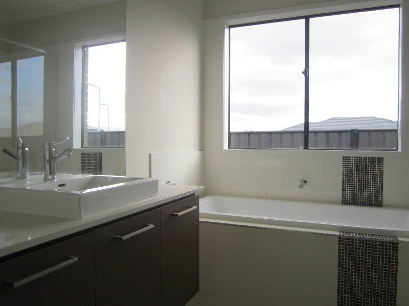 17a Forest Drive, Clyde North VIC 3978