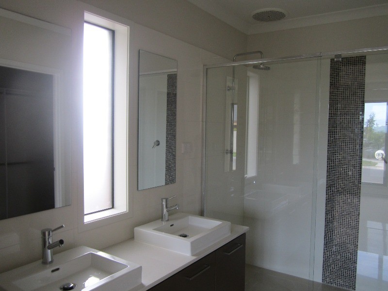 17a Forest Drive, Clyde North VIC 3978