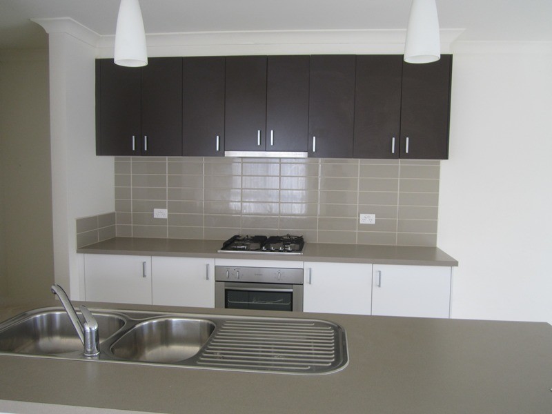 6 Waterloo Road, Cranbourne East VIC 3977