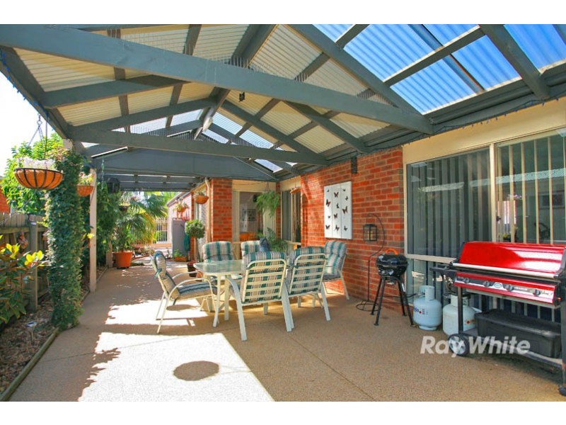 30 Mariner Close, Cranbourne North VIC 3977 the real estate agency Sold