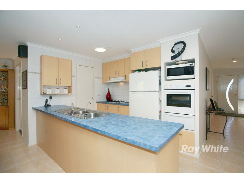 30 Mariner Close, Cranbourne North VIC 3977 the real estate agency Sold