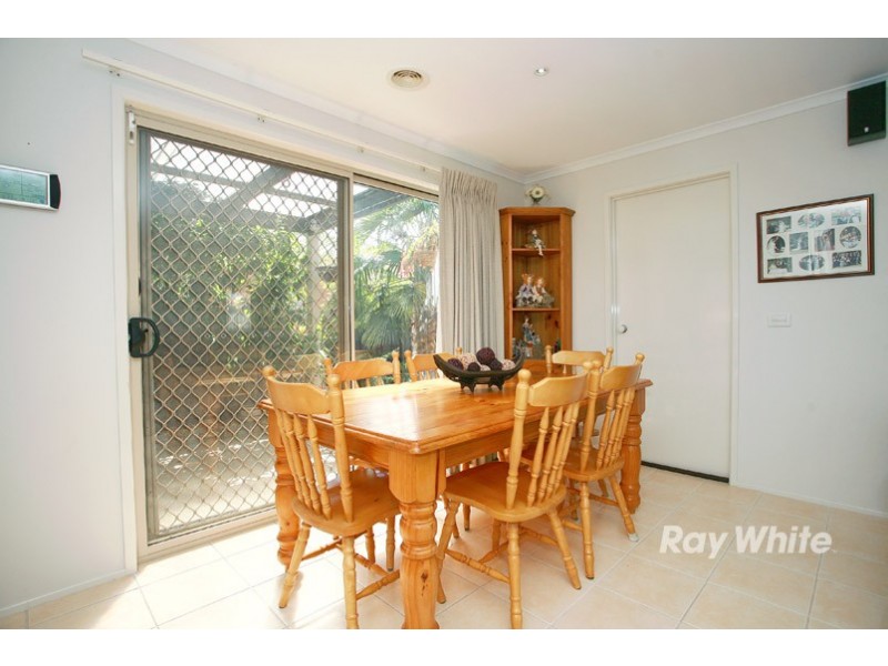 30 Mariner Close, Cranbourne North VIC 3977 the real estate agency Sold