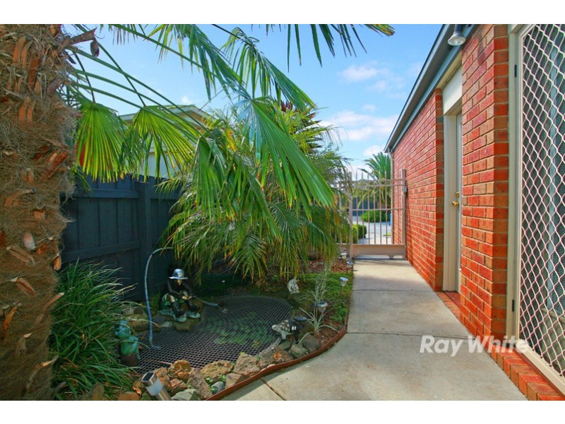 30 Mariner Close, Cranbourne North VIC 3977 the real estate agency Sold