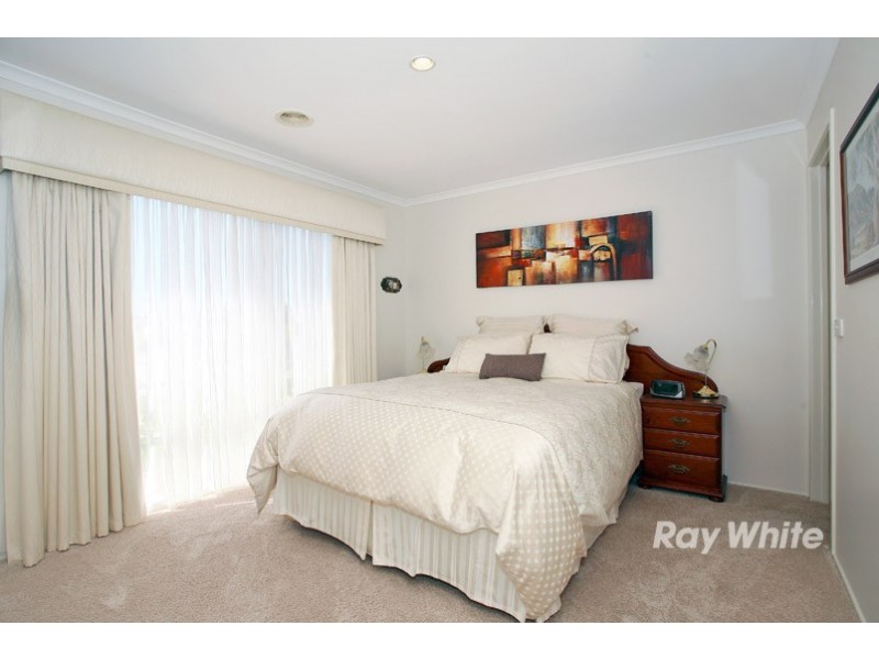 30 Mariner Close, Cranbourne North VIC 3977