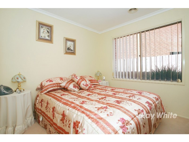 30 Mariner Close, Cranbourne North VIC 3977 the real estate agency Sold