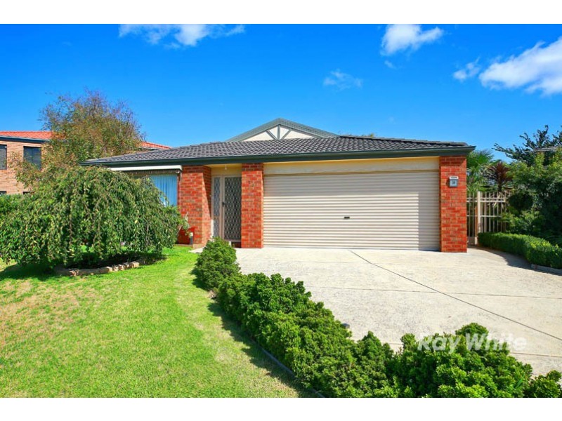 30 Mariner Close, Cranbourne North VIC 3977