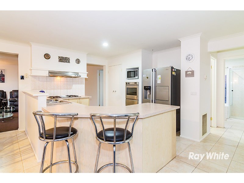 13 Middleham Close, Cranbourne West VIC 3977
