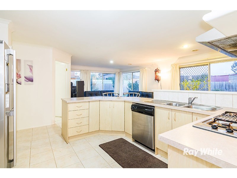 13 Middleham Close, Cranbourne West VIC 3977