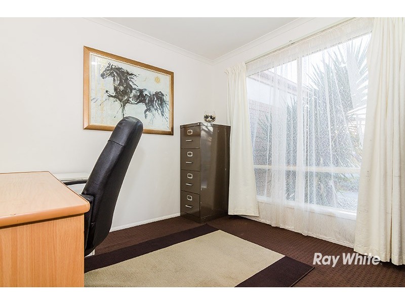 13 Middleham Close, Cranbourne West VIC 3977