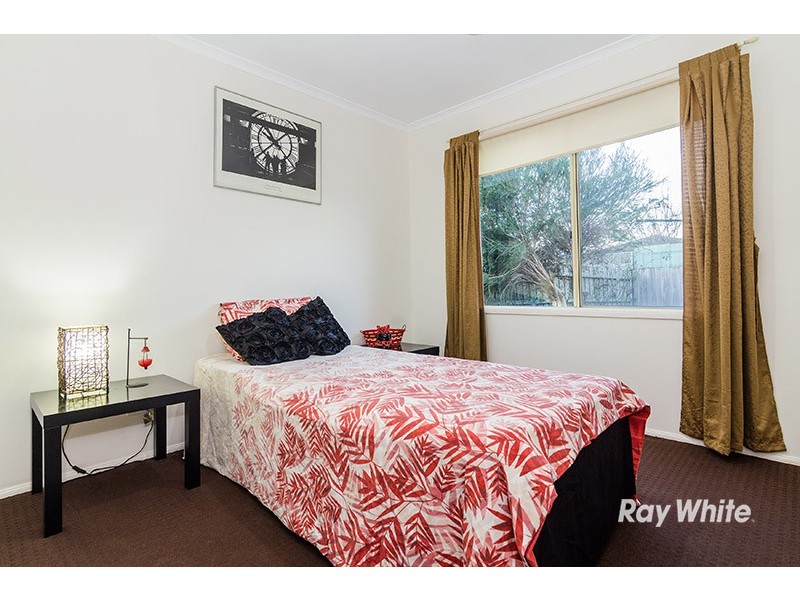 13 Middleham Close, Cranbourne West VIC 3977