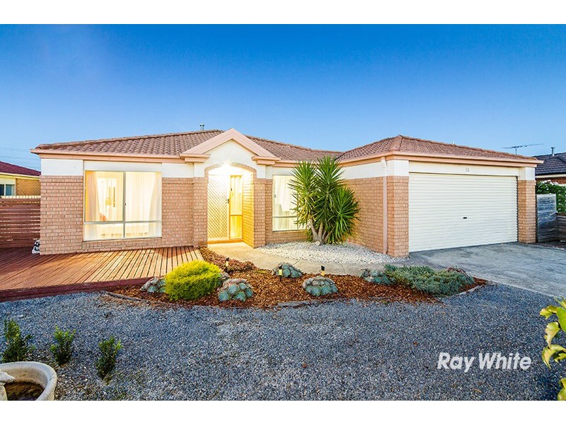 13 Middleham Close, Cranbourne West VIC 3977