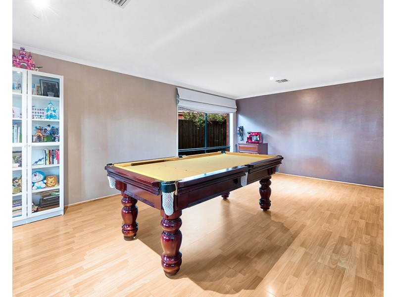 4 Darcy Niland Crescent, Lynbrook VIC 3975