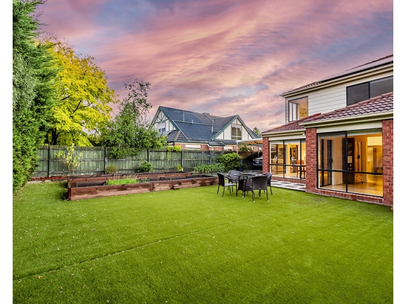 4 Darcy Niland Crescent, Lynbrook VIC 3975