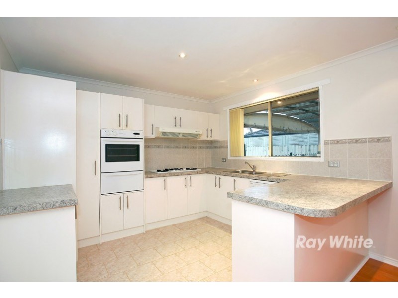 12 Alamanda Way, Cranbourne North VIC 3977