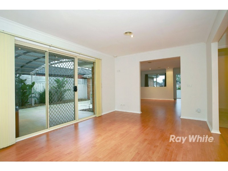 12 Alamanda Way, Cranbourne North VIC 3977