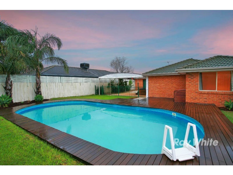 12 Alamanda Way, Cranbourne North VIC 3977