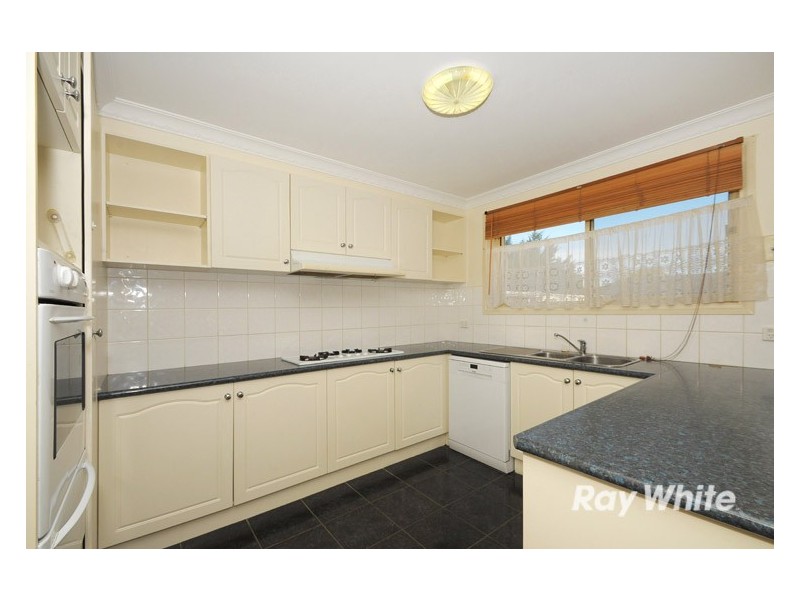 108 Earlsfield Drive, Berwick VIC 3806