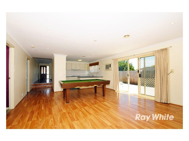 108 Earlsfield Drive, Berwick VIC 3806