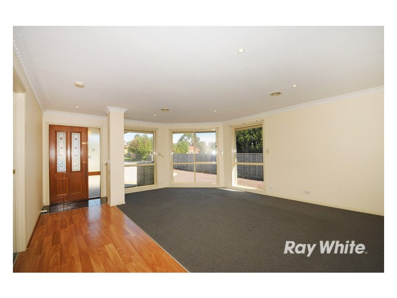 108 Earlsfield Drive, Berwick VIC 3806