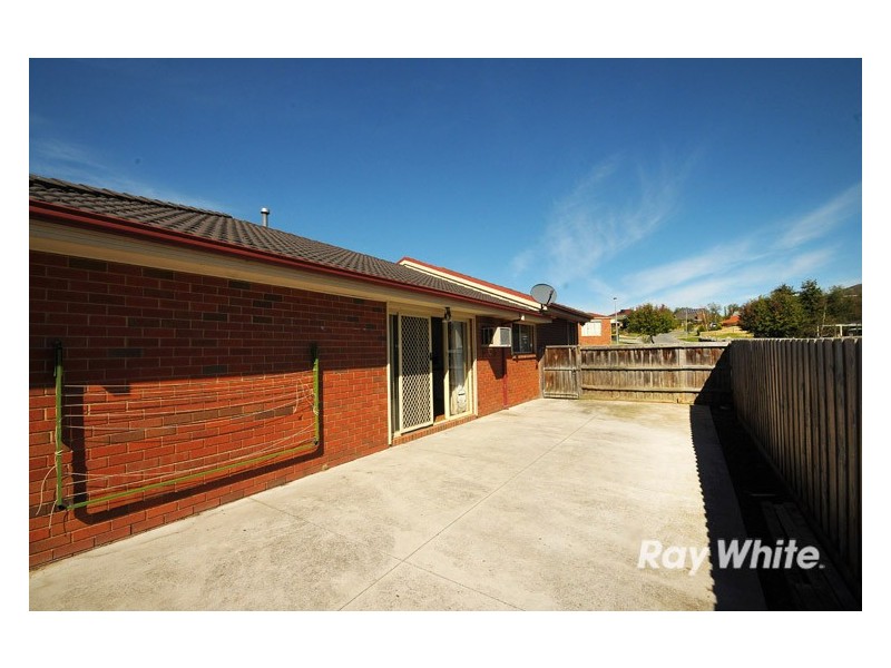 108 Earlsfield Drive, Berwick VIC 3806