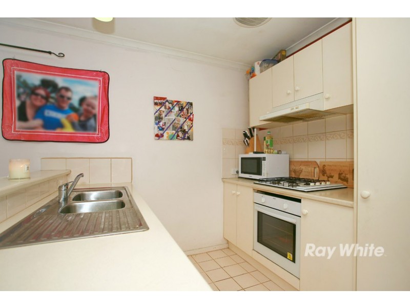 9 Scarborough Avenue, Cranbourne West VIC 3977