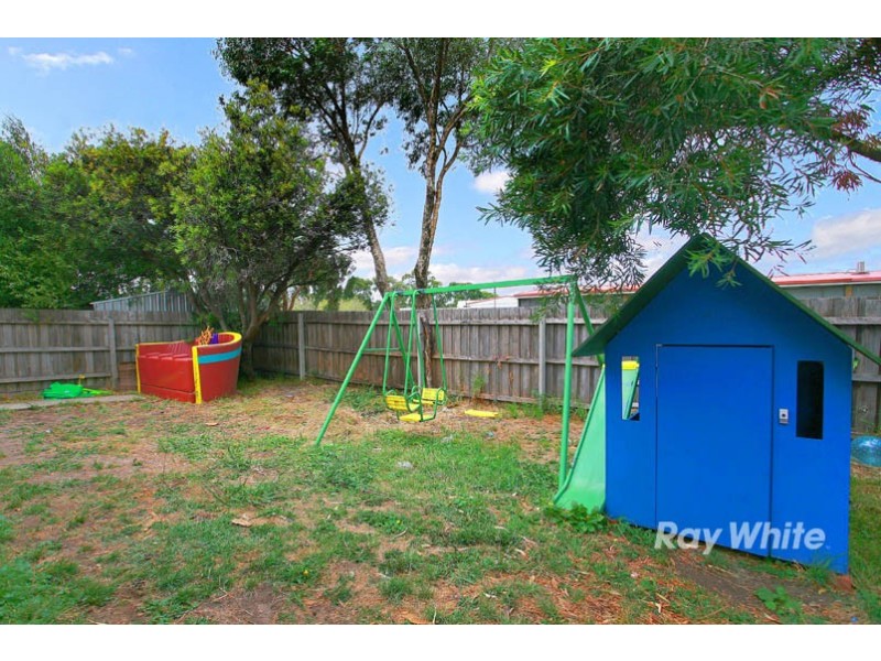 9 Scarborough Avenue, Cranbourne West VIC 3977