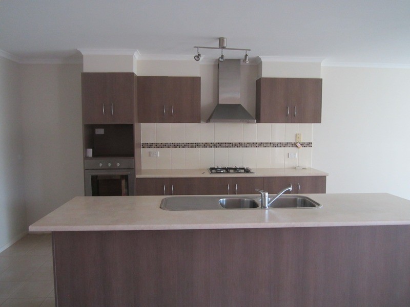 7 Reynard Place, Cranbourne East VIC 3977