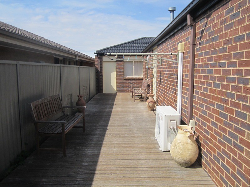 7 Reynard Place, Cranbourne East VIC 3977