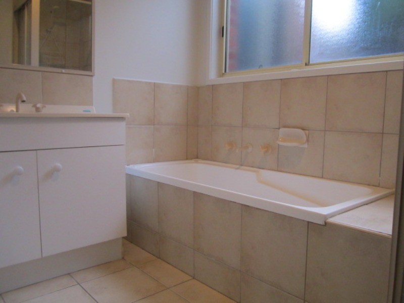 7 Seacombe Place, Cranbourne VIC 3977