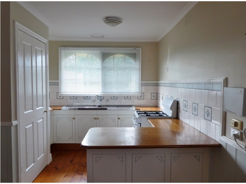 13 Bourke Road, Cranbourne VIC 3977