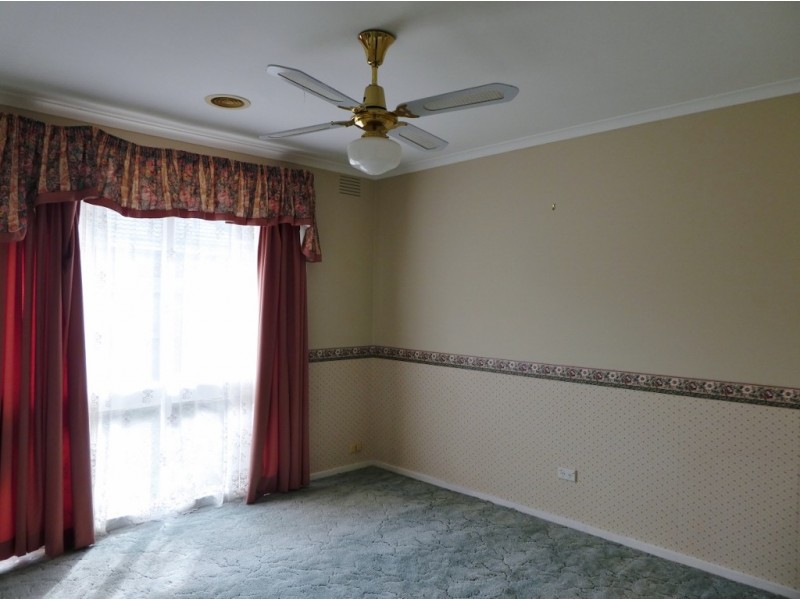 13 Bourke Road, Cranbourne VIC 3977