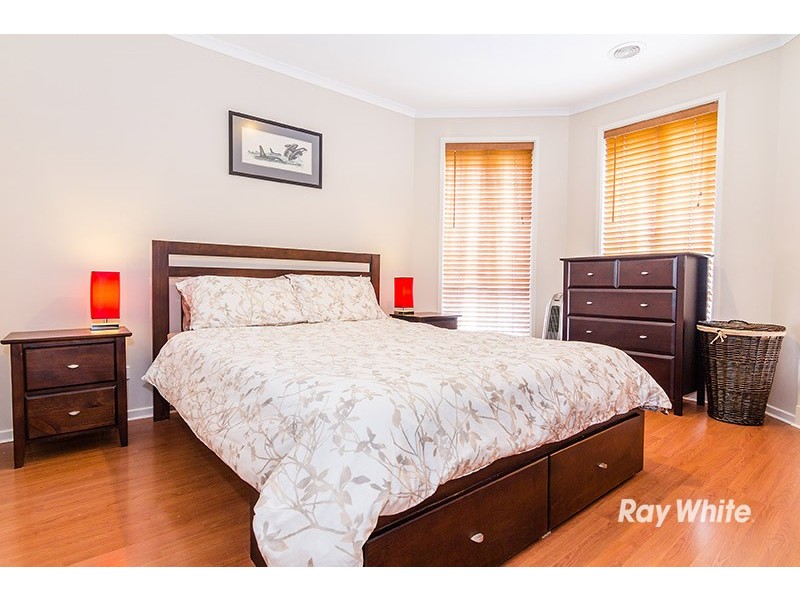 47 Hamilton Drive, Cranbourne North VIC 3977